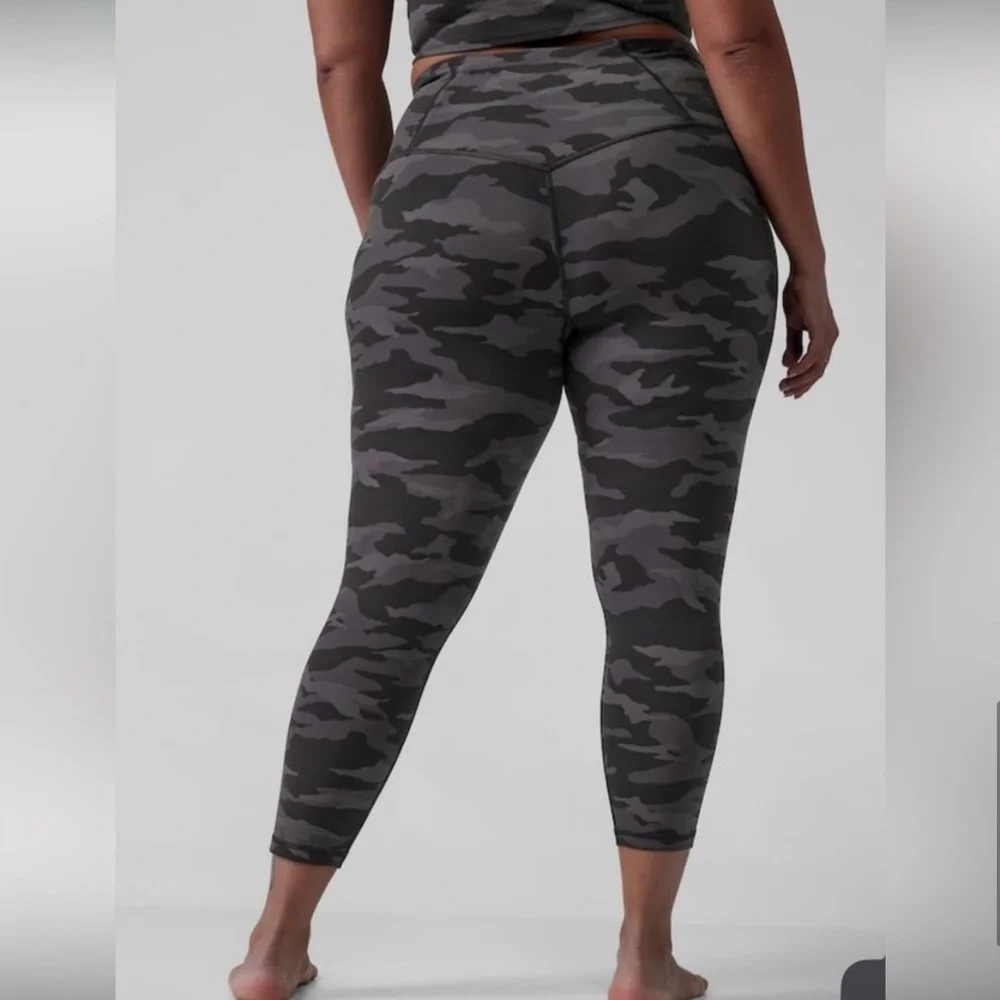 NWT Athleta Camo Elation Ultra High Rise 7/8 Leggings Size 1X - Picture 7 of 8